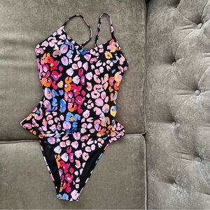 Cupshe Black Leopard Print One Piece Swimsuit Size Small NWT